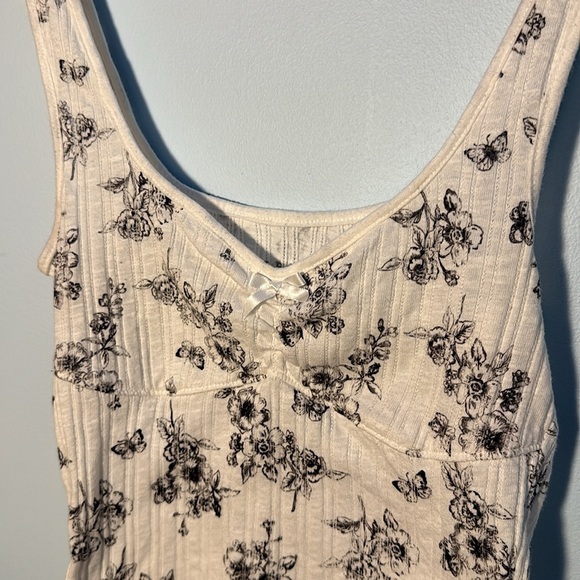 Floral Print Tank Top - Picture 2 of 5